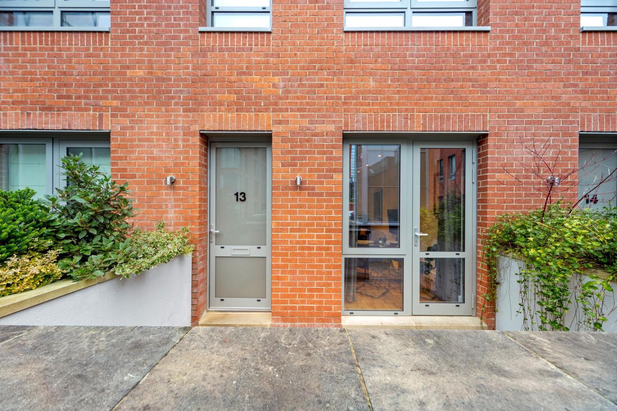 Springfield Thirteen Harrogate Exterior photo